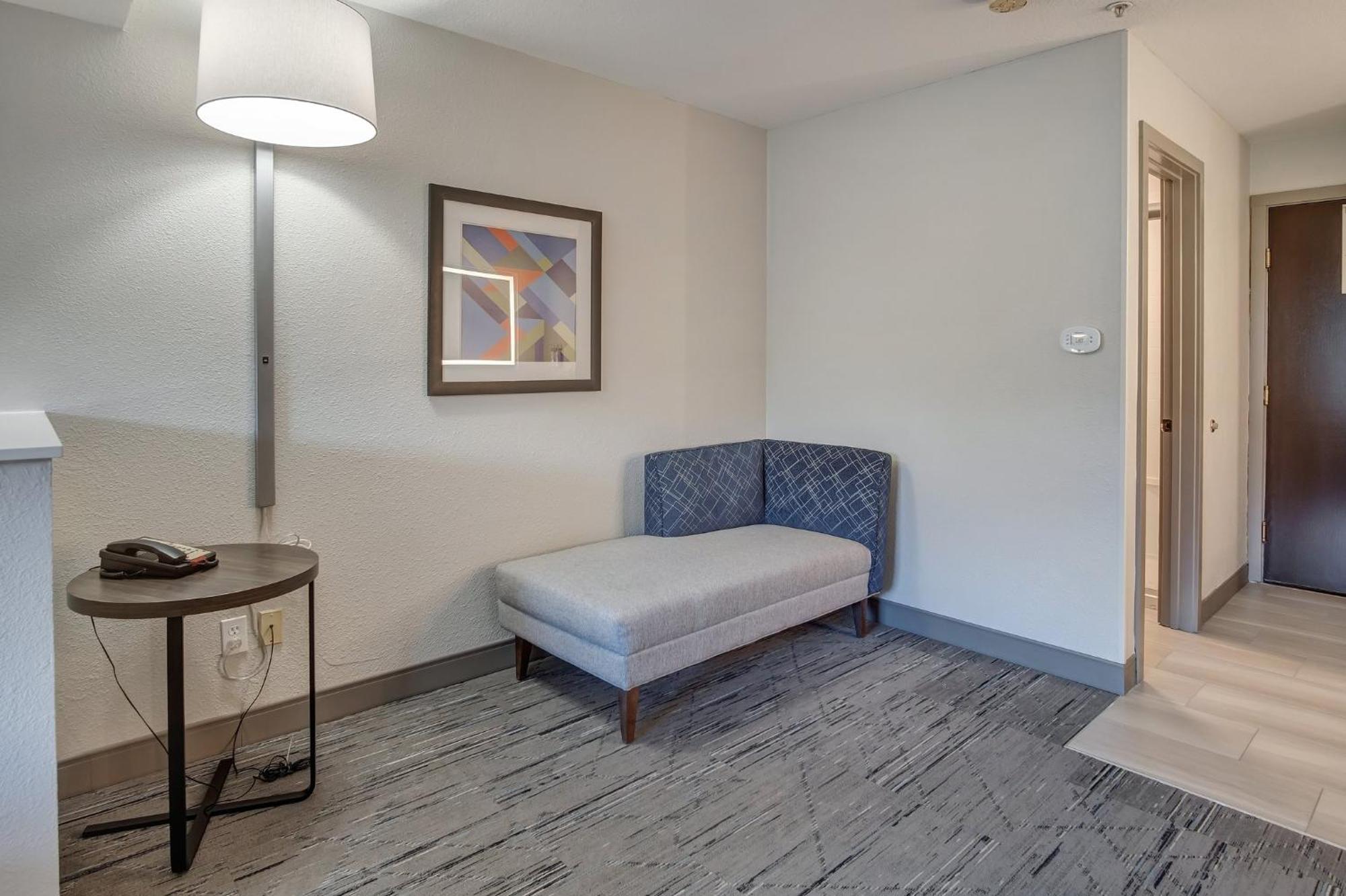 Express Portland East - Columbia Gorge By Ihg Hotel 2*