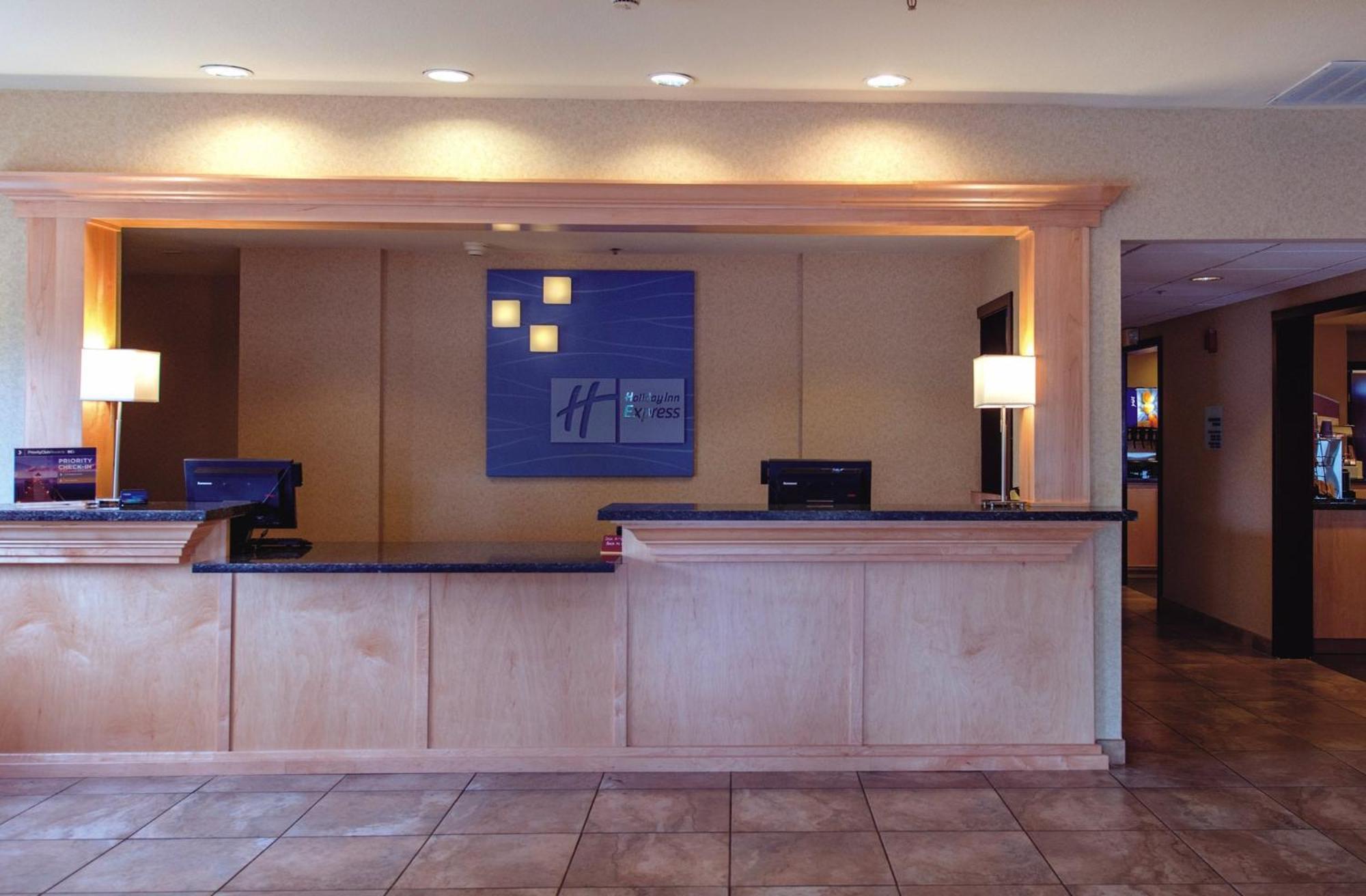 Hotel Express Portland East - Columbia Gorge By Ihg Troutdale