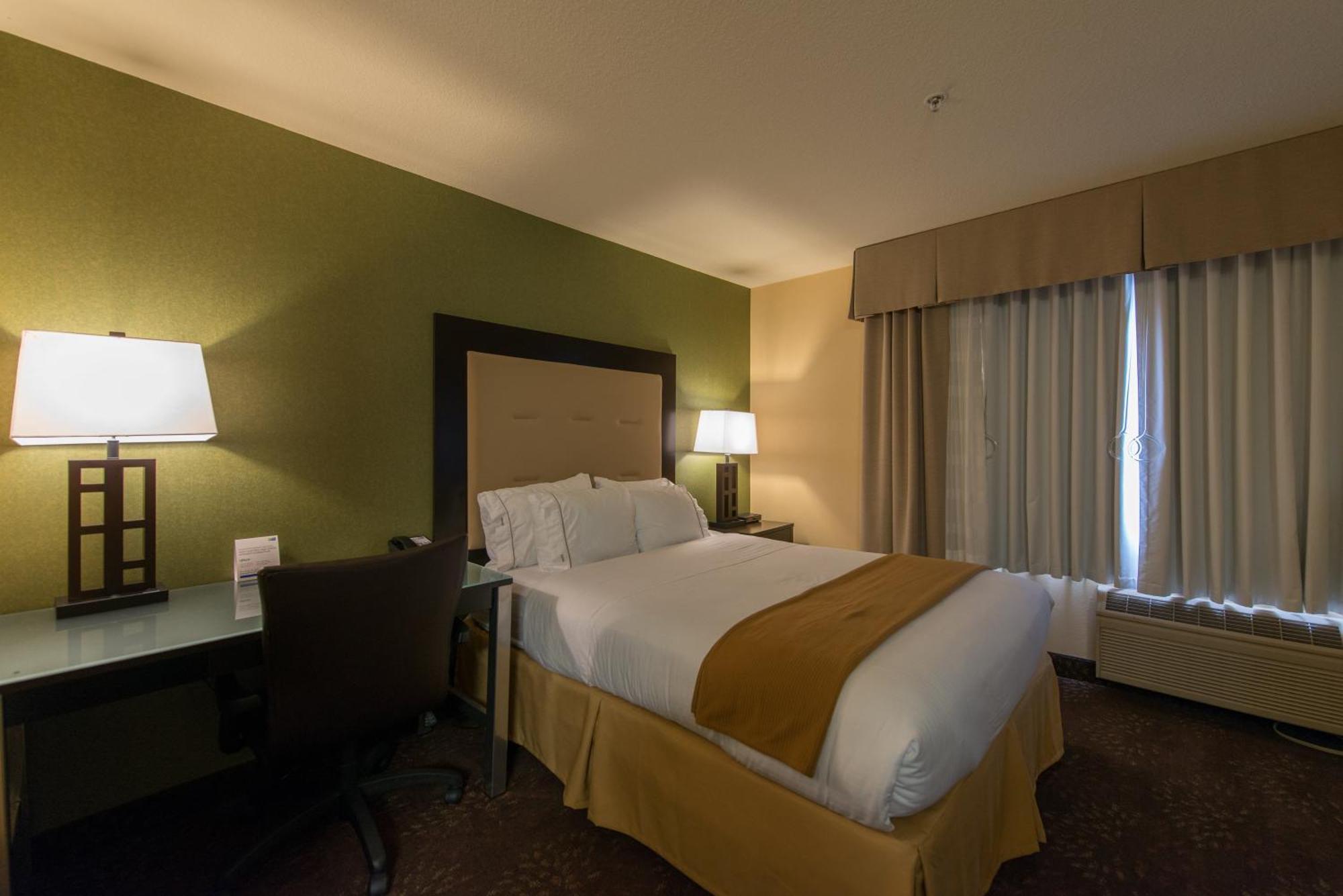 Hotel Express Portland East - Columbia Gorge By Ihg