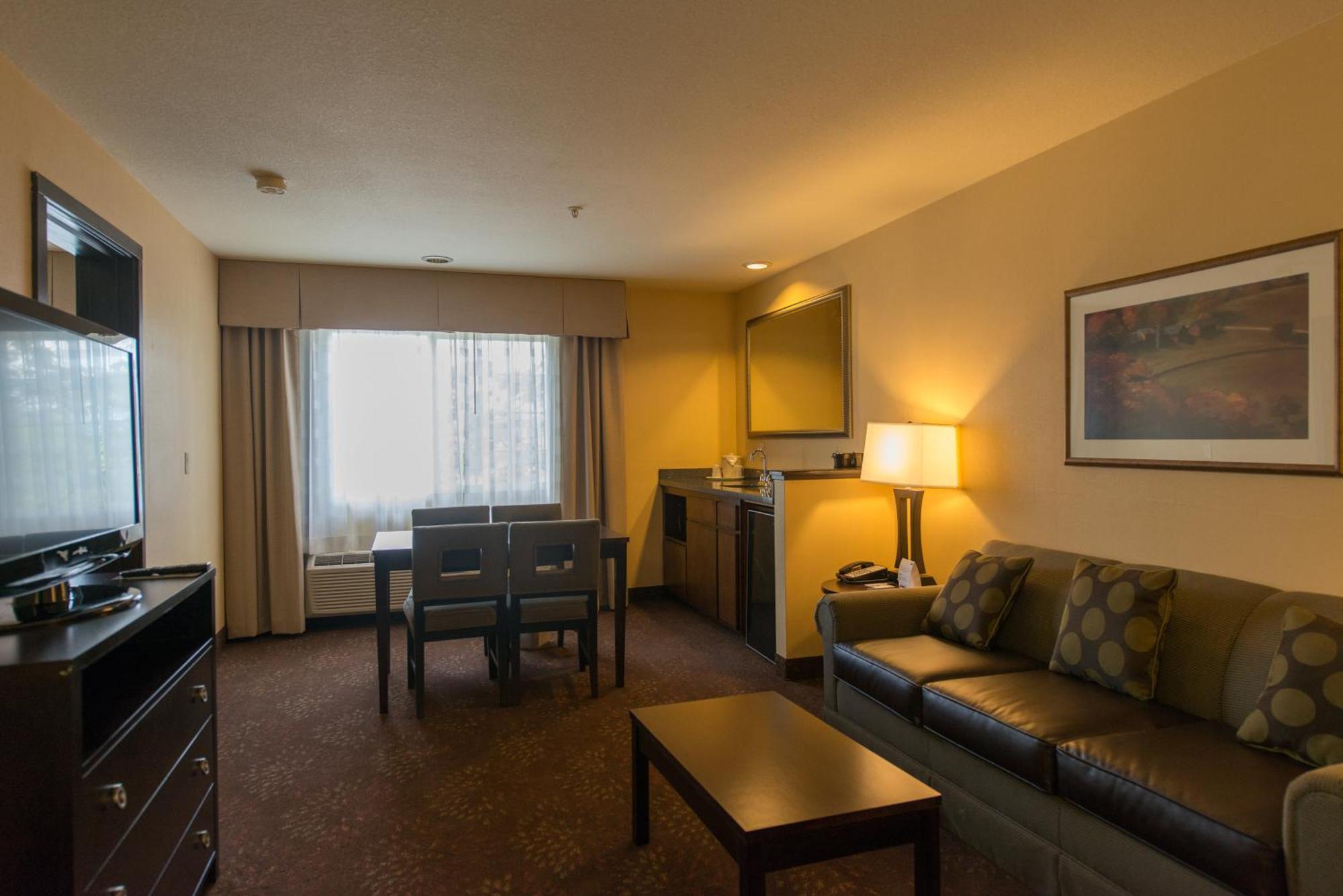 Express Portland East - Columbia Gorge By Ihg Hotel 2*